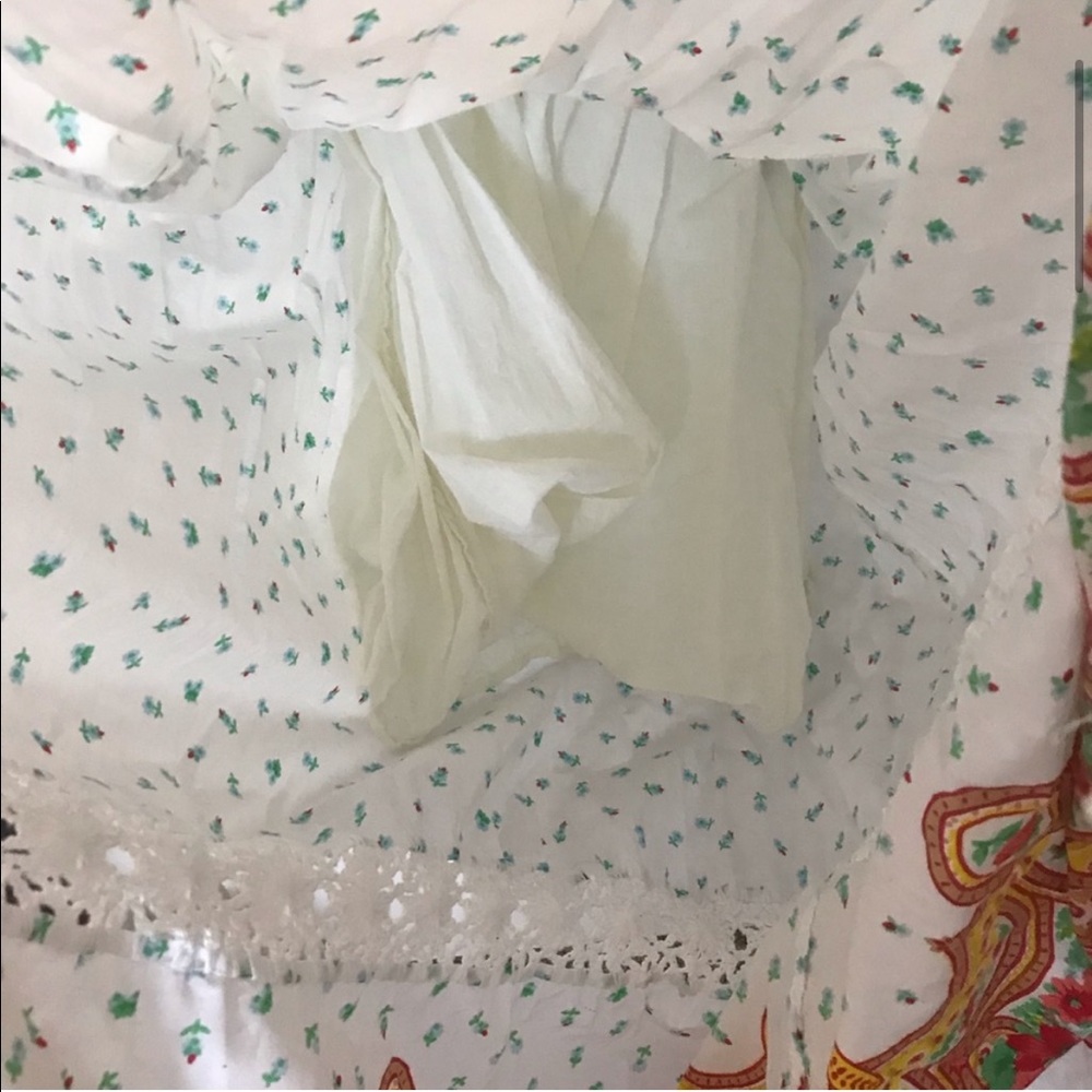 🏝️ Chasing Unicorns Gypsy Woman Maxi Dress in White - Picture 5 of 6